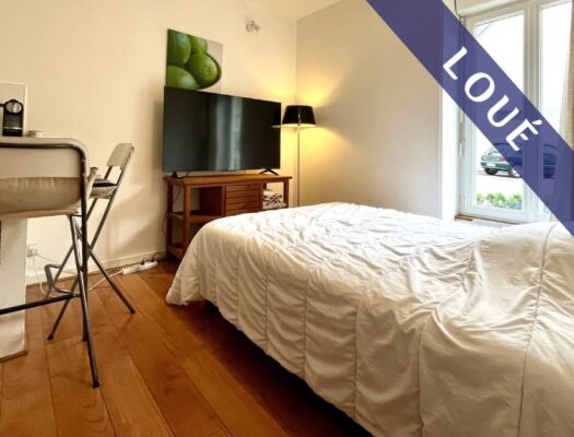 Studio meublé de 17,30 m² Situé à proximité immédiate du Centre-ville - Disponibilité au 30 Aout.